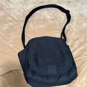 Pacsafe Antitheft metrosafe LS Black Crossbody Nylon Messenger Bag